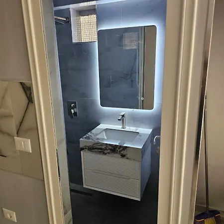Edi 1 Center تيرانا